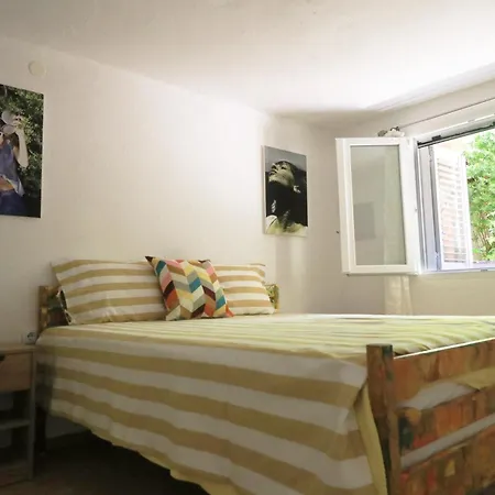 Apartman Apartments-estate Under The Paintbrush *