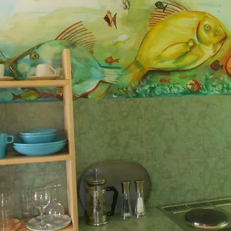 Apartments-estate Under The Paintbrush شقة فيس